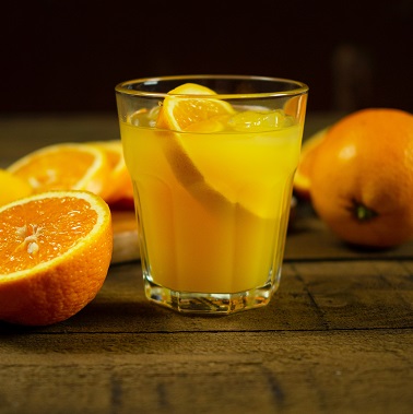 orange-juice-with-oranges